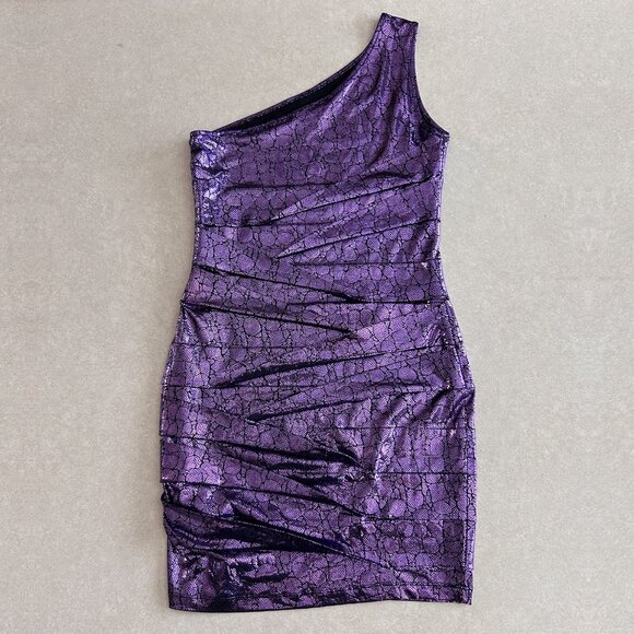 Forever 21 Embossed Croc One-Shoulder Dress ASO Tori Vega / Jade West - Picture 5 of 11